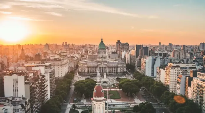 Buenos-Ayres. Ikki tarjima